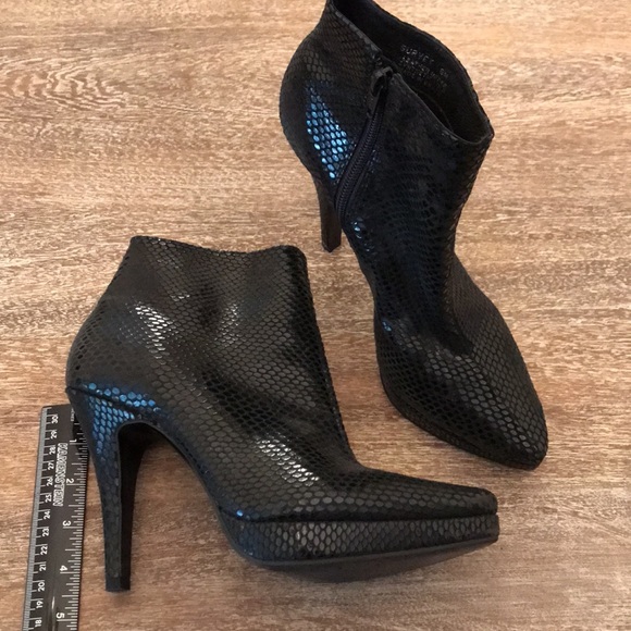 Steve Madden Black High Heel Shoe Boots - Picture 2 of 5